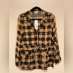 CALVIN KLEIN - 0010-Sheer long sleeved button up top - Business/casual